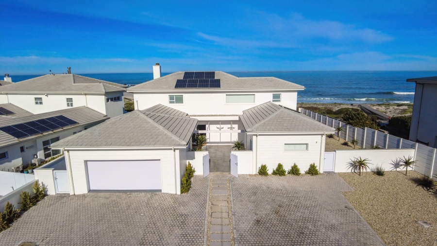 4 Bedroom Property for Sale in Pearl Bay Western Cape